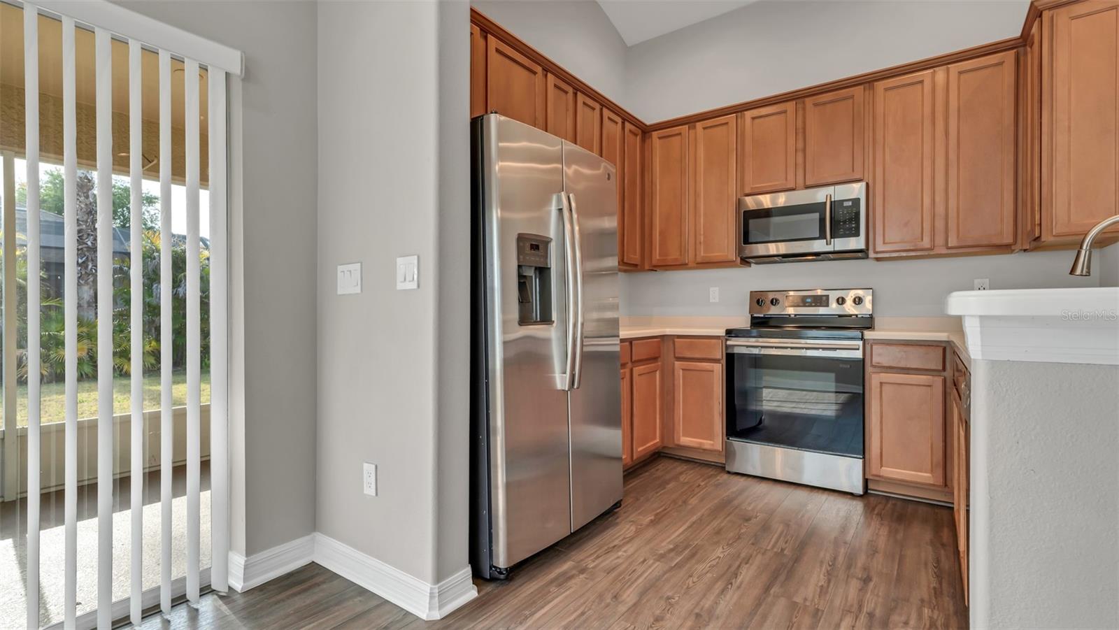 Image 8 of 31 For 9253 Beaufort Court