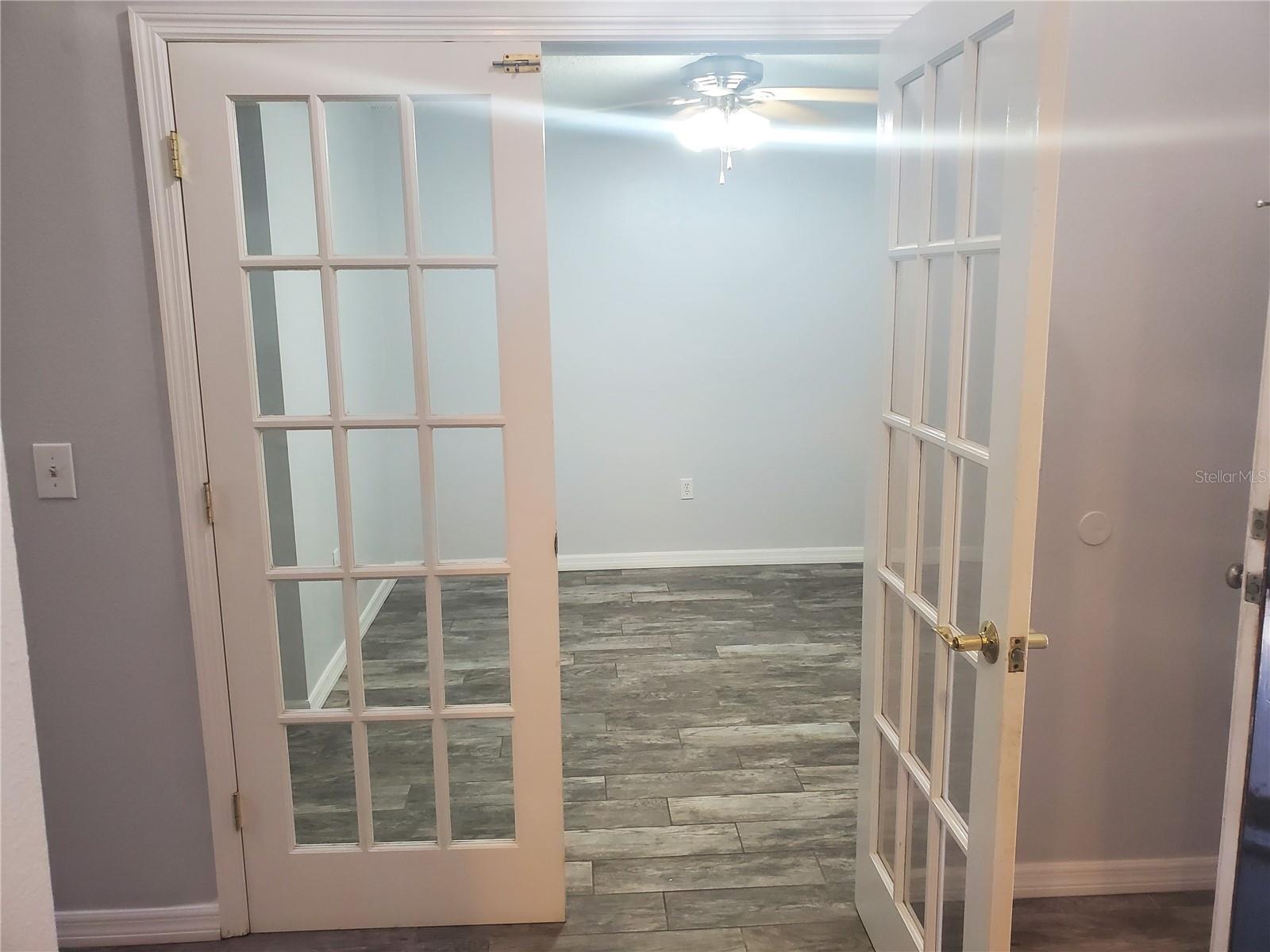 Image 10 of 17 For 7941 Clarendon Drive