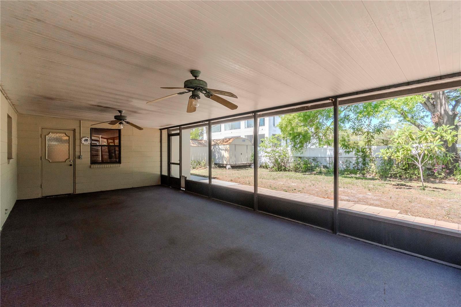 Image 26 of 36 For 4425 Bay Villa Avenue