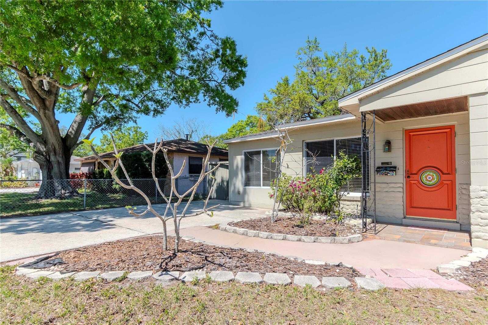 Image 3 of 36 For 4425 Bay Villa Avenue
