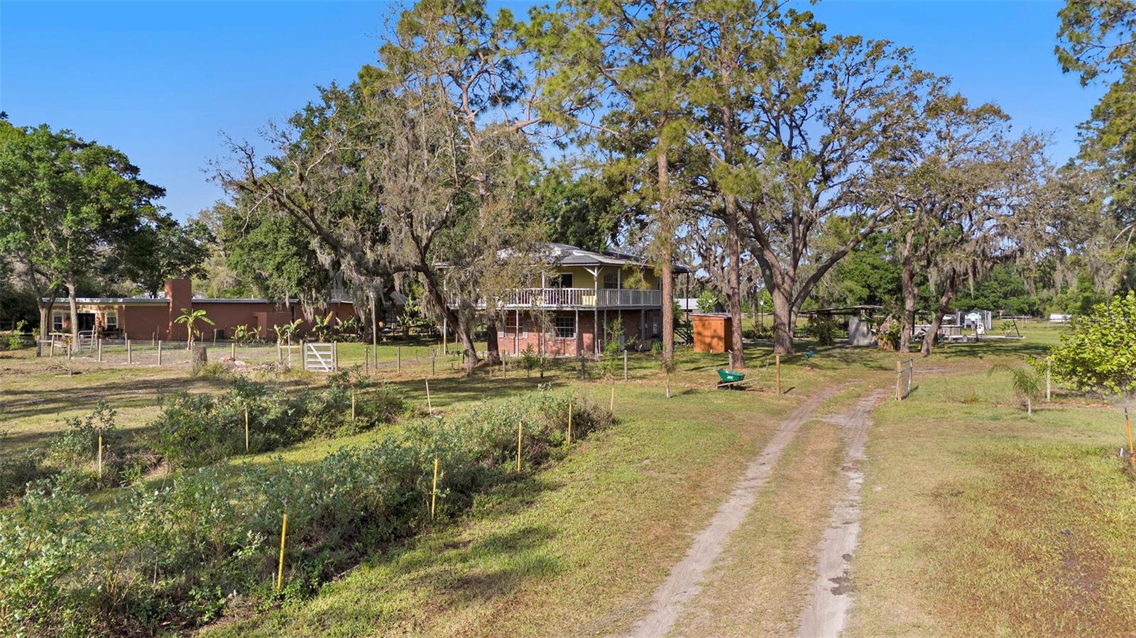 Image 28 of 37 For 18838 Huckavalle Road