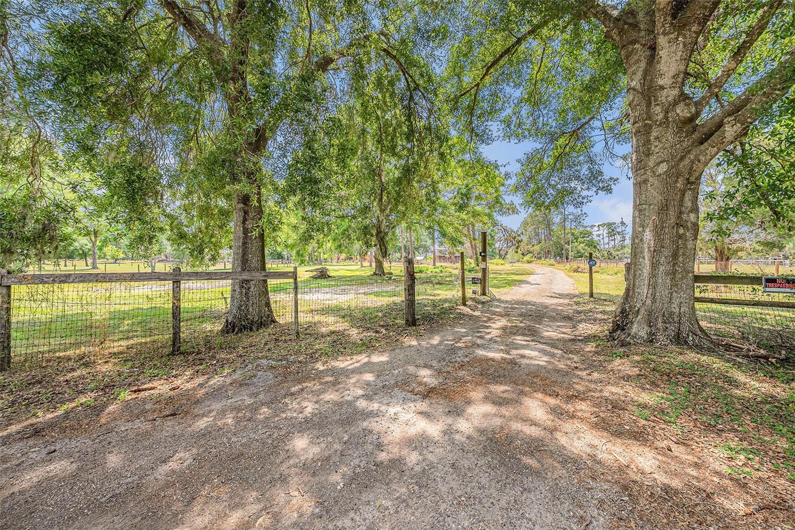 Image 4 of 37 For 18838 Huckavalle Road