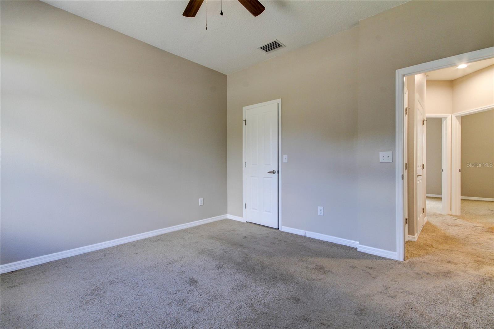 Image 14 of 31 For 11528 Fountainhead Drive