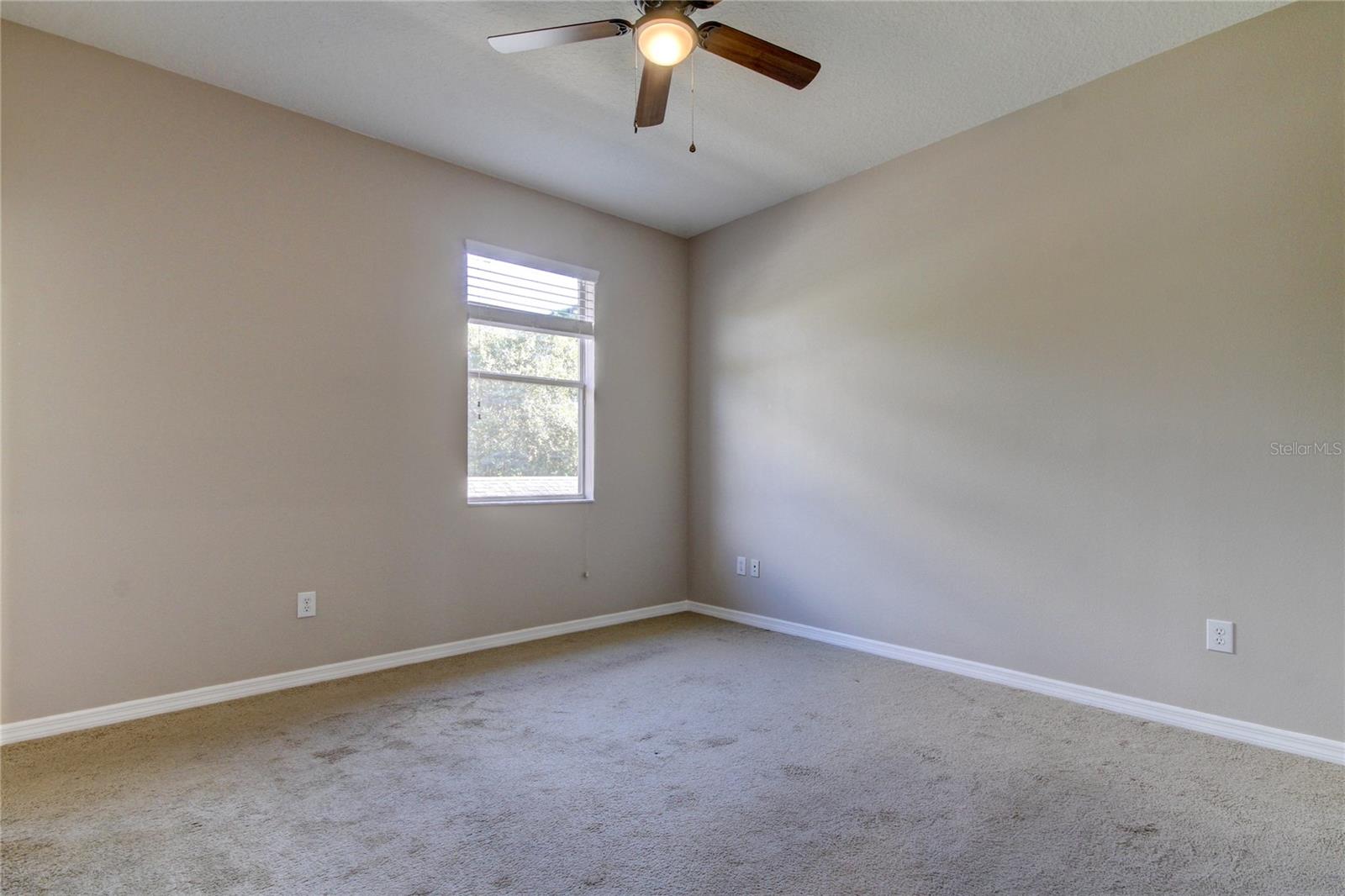 Image 20 of 31 For 11528 Fountainhead Drive