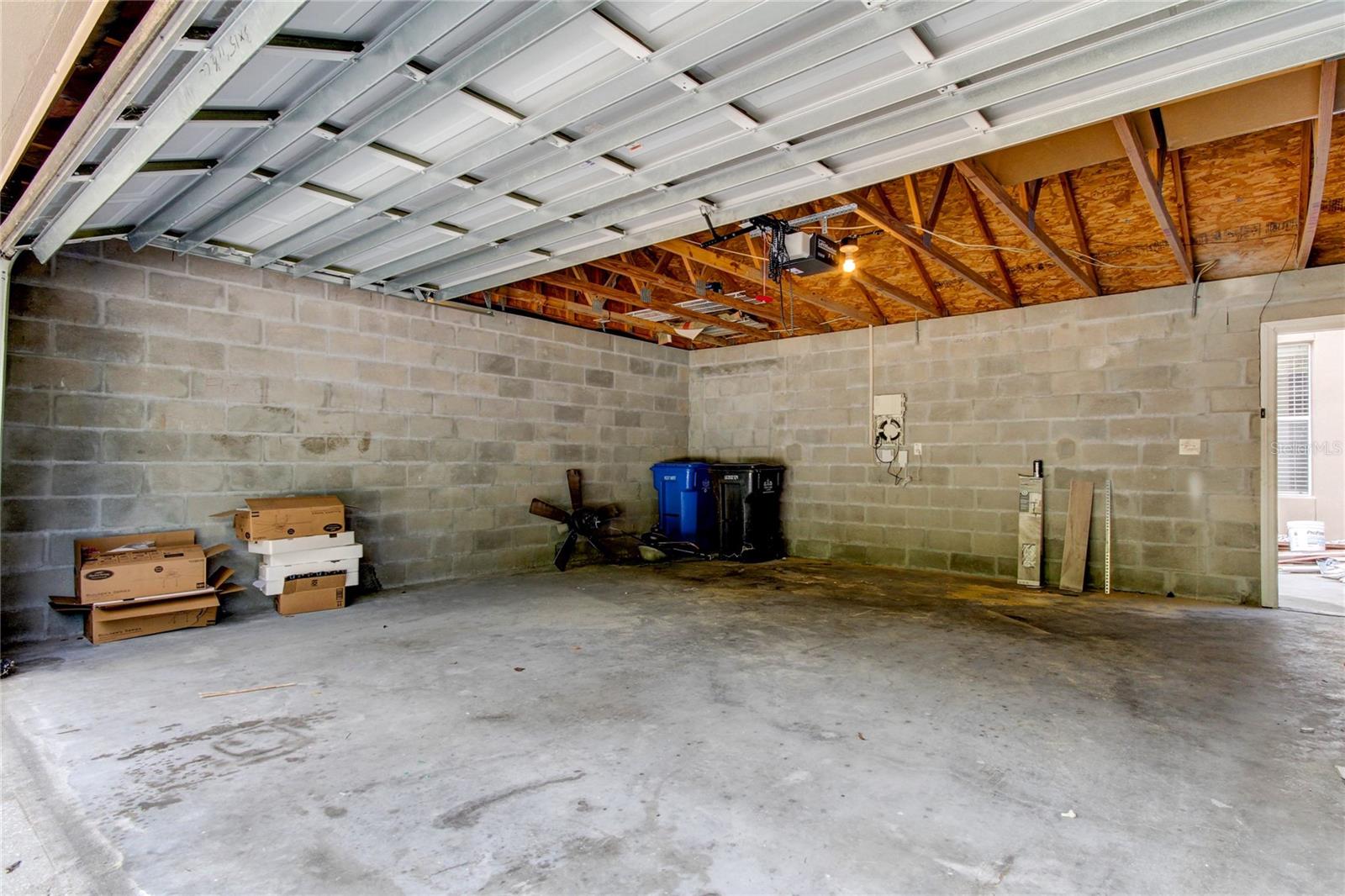 Image 21 of 31 For 11528 Fountainhead Drive