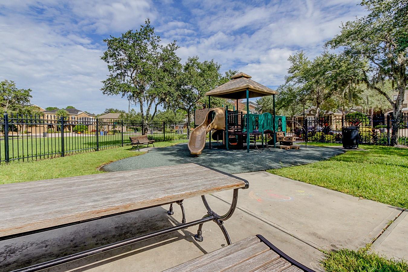 Image 28 of 31 For 11528 Fountainhead Drive