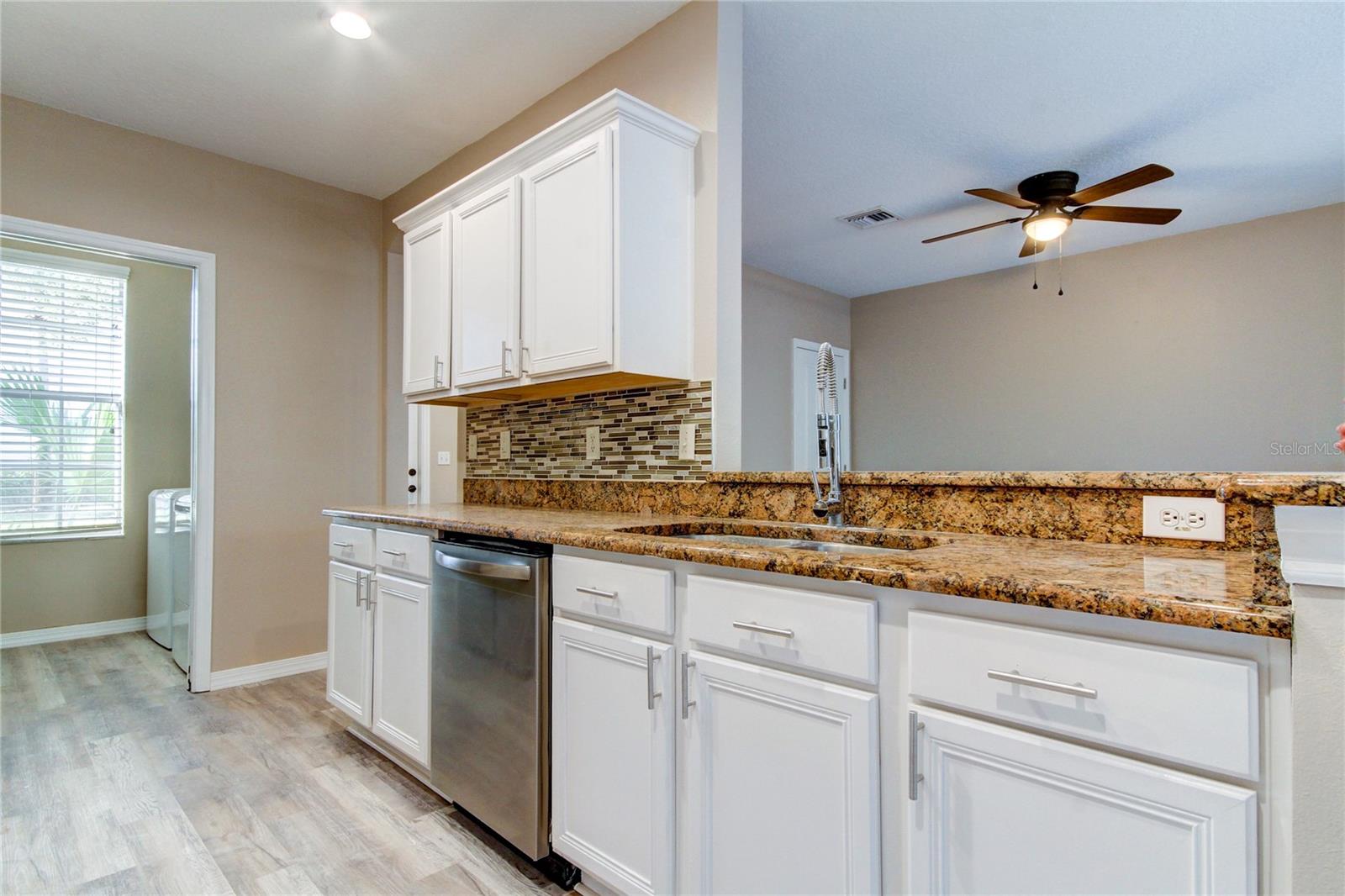 Image 9 of 31 For 11528 Fountainhead Drive