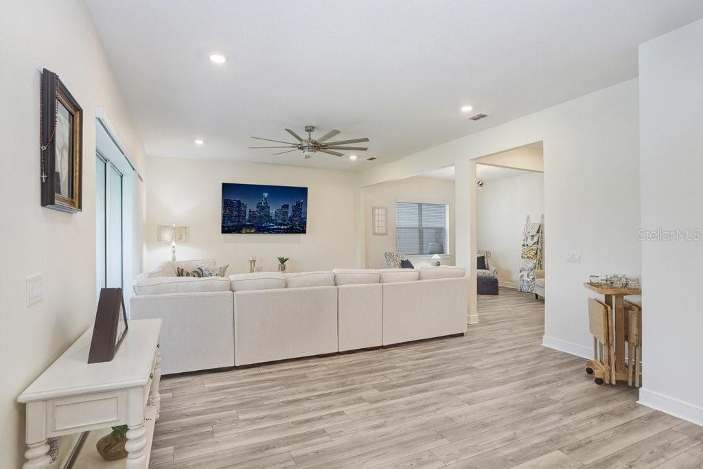 Image 13 of 55 For 14184 Samoa Hill Court