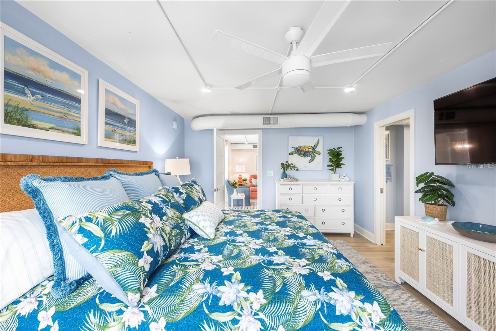 Image 16 of 31 For 851 Bayway Boulevard 404