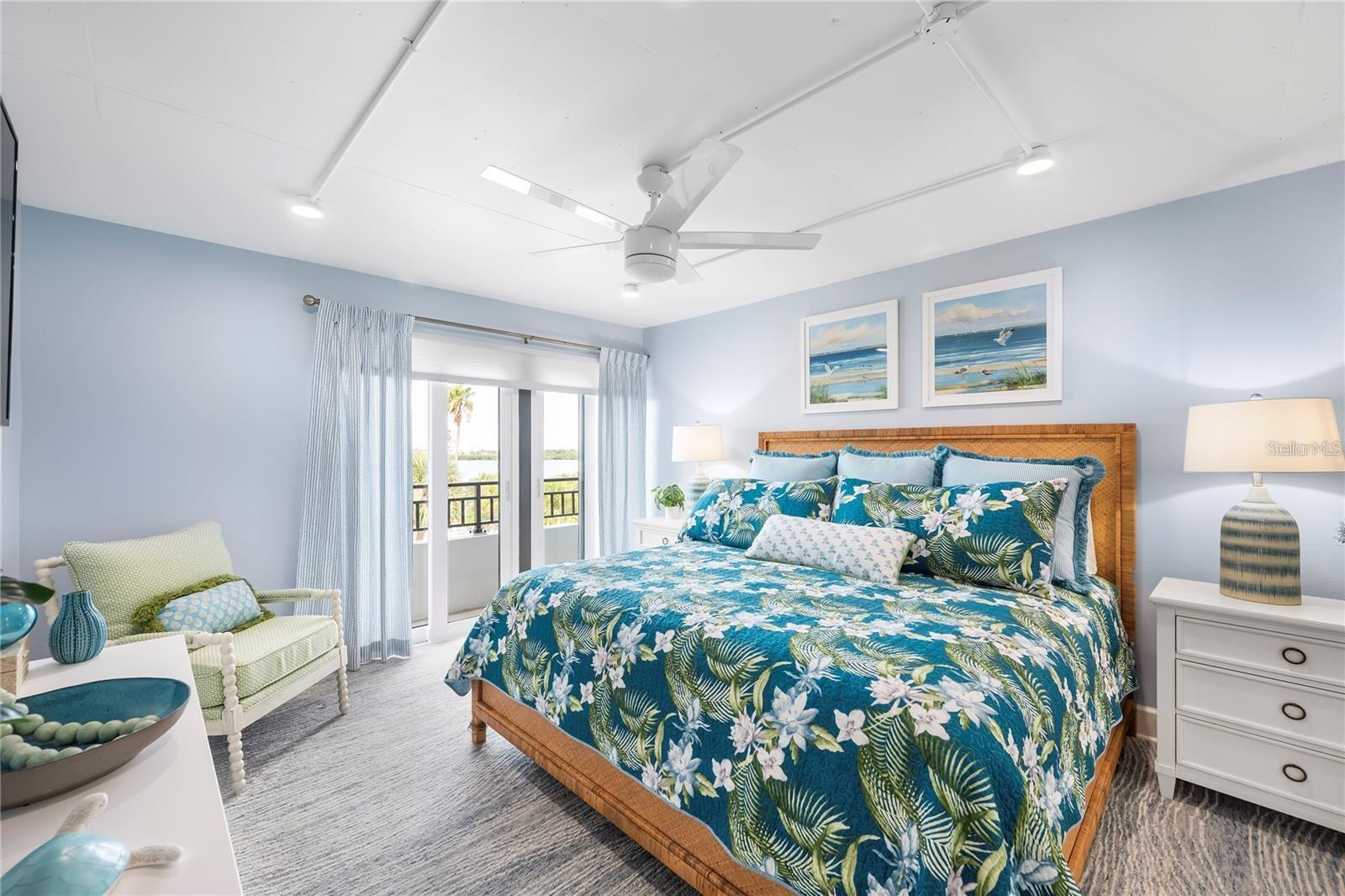 Image 18 of 31 For 851 Bayway Boulevard 404
