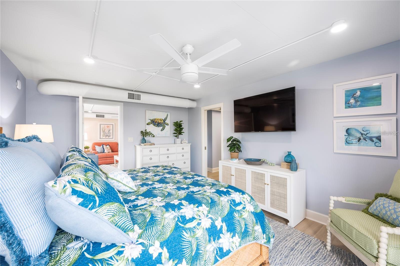 Image 19 of 31 For 851 Bayway Boulevard 404