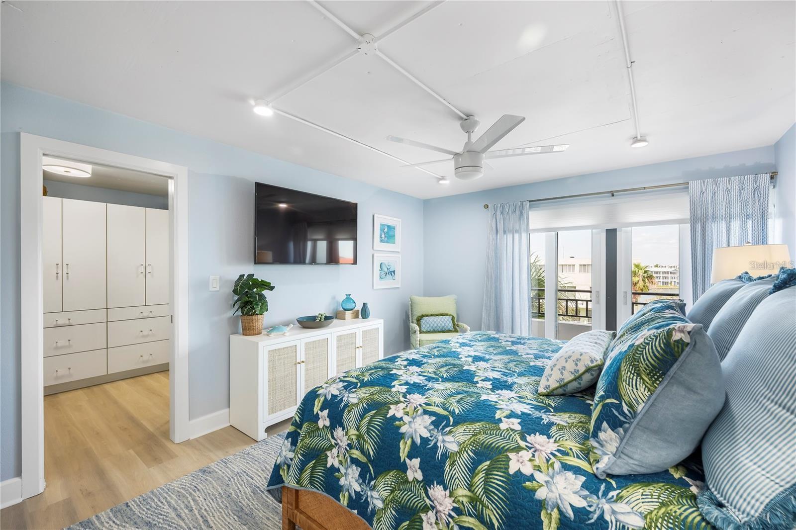 Image 20 of 31 For 851 Bayway Boulevard 404