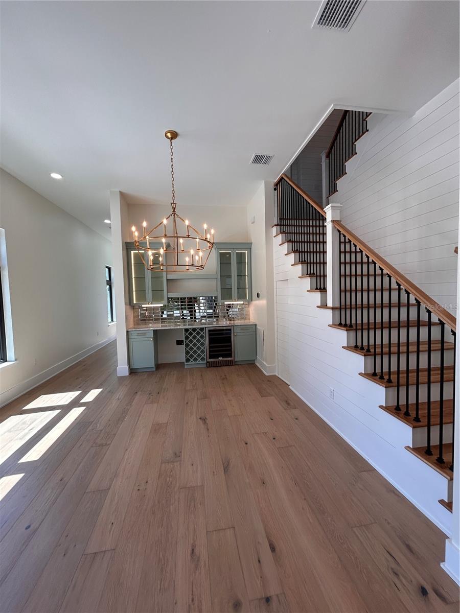 Listing photo id 16 for 519 Davis Boulevard