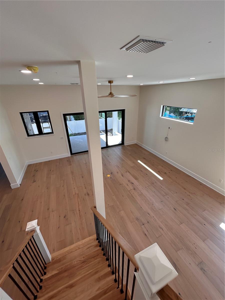 Listing photo id 20 for 519 Davis Boulevard