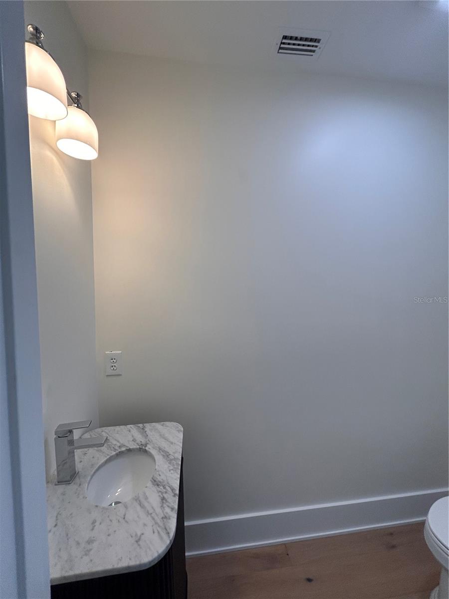 Listing photo id 23 for 519 Davis Boulevard