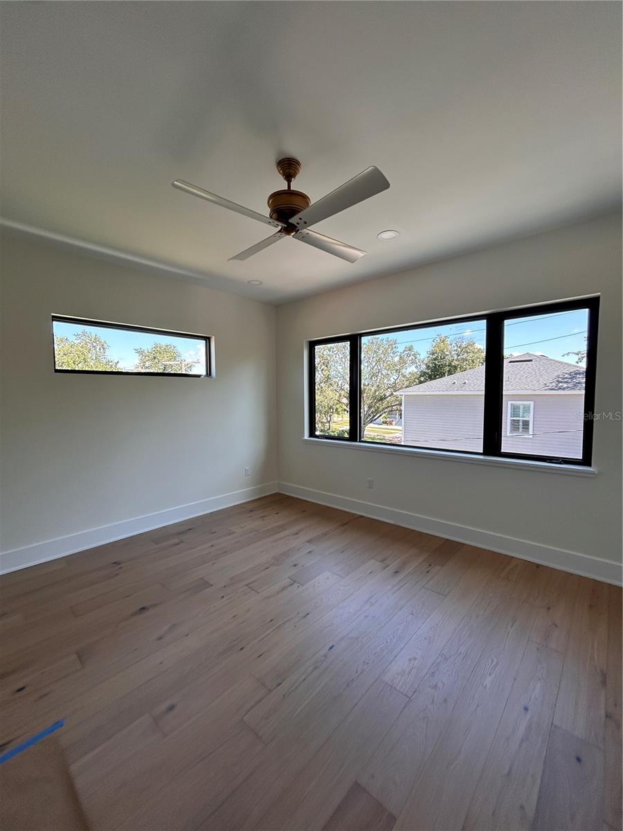 Listing photo id 32 for 519 Davis Boulevard