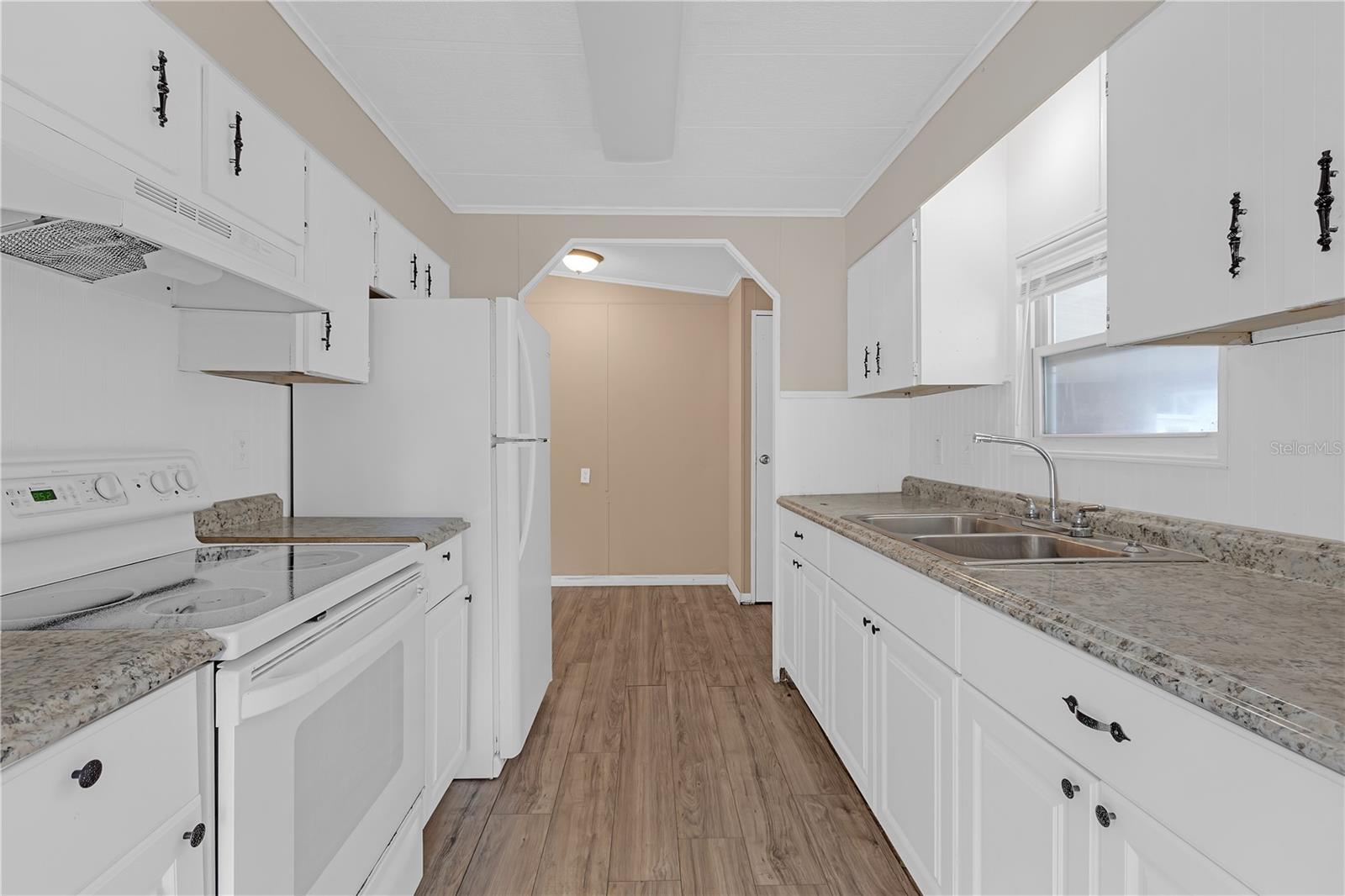 Image 4 of 34 For 11309 Leisure Lane
