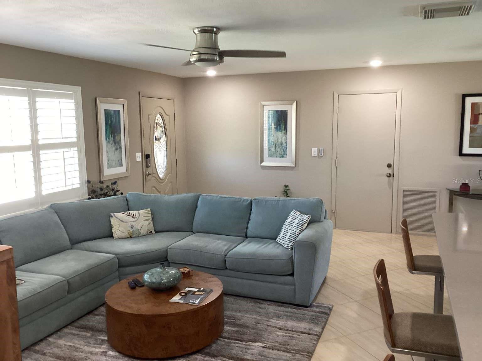 Listing photo id 5 for 101 Madonna Boulevard