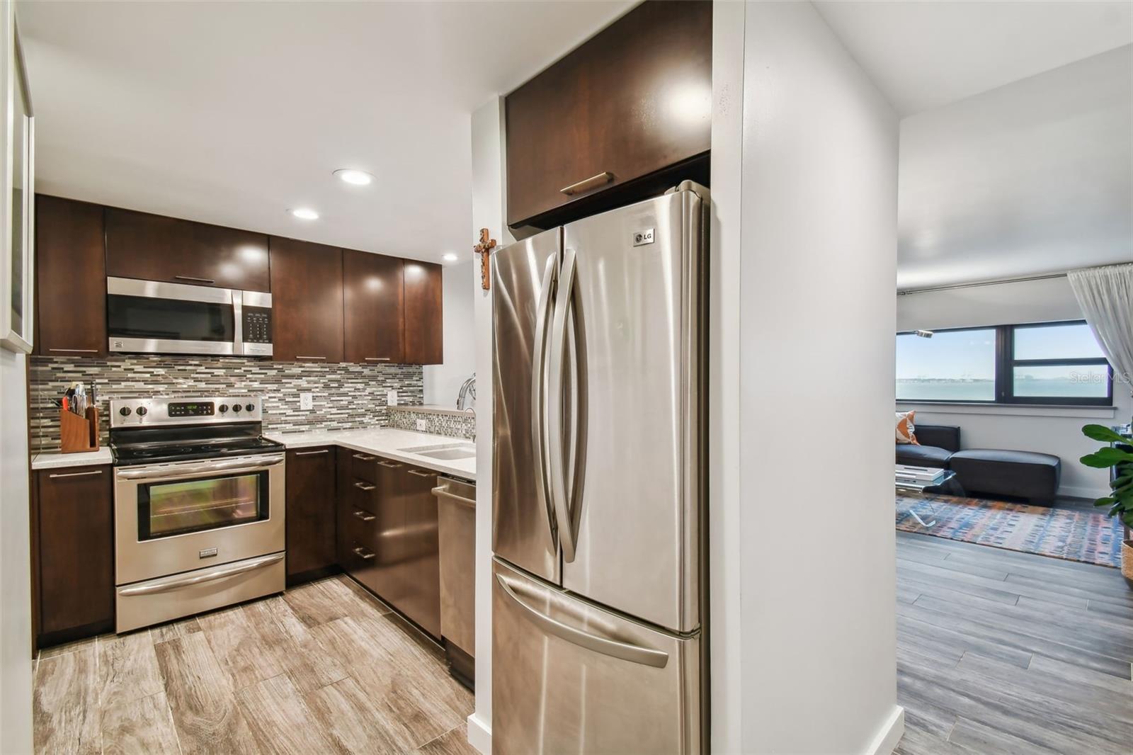 Image 11 of 23 For 4141 Bayshore Boulevard 402