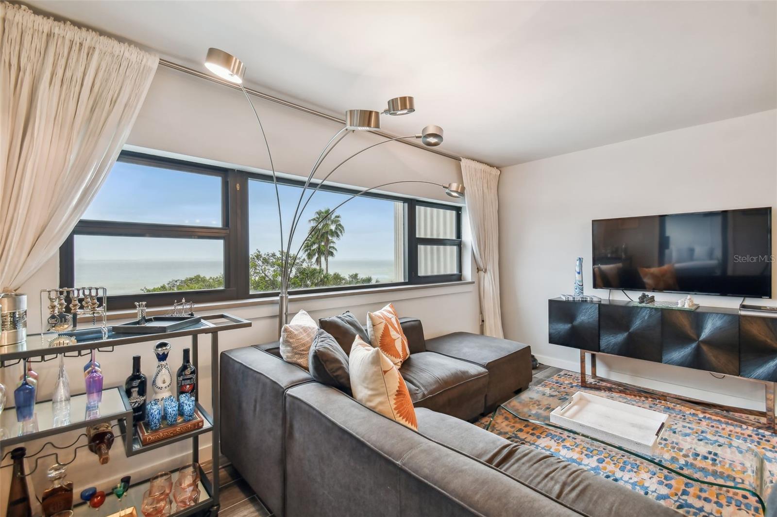 Image 13 of 23 For 4141 Bayshore Boulevard 402