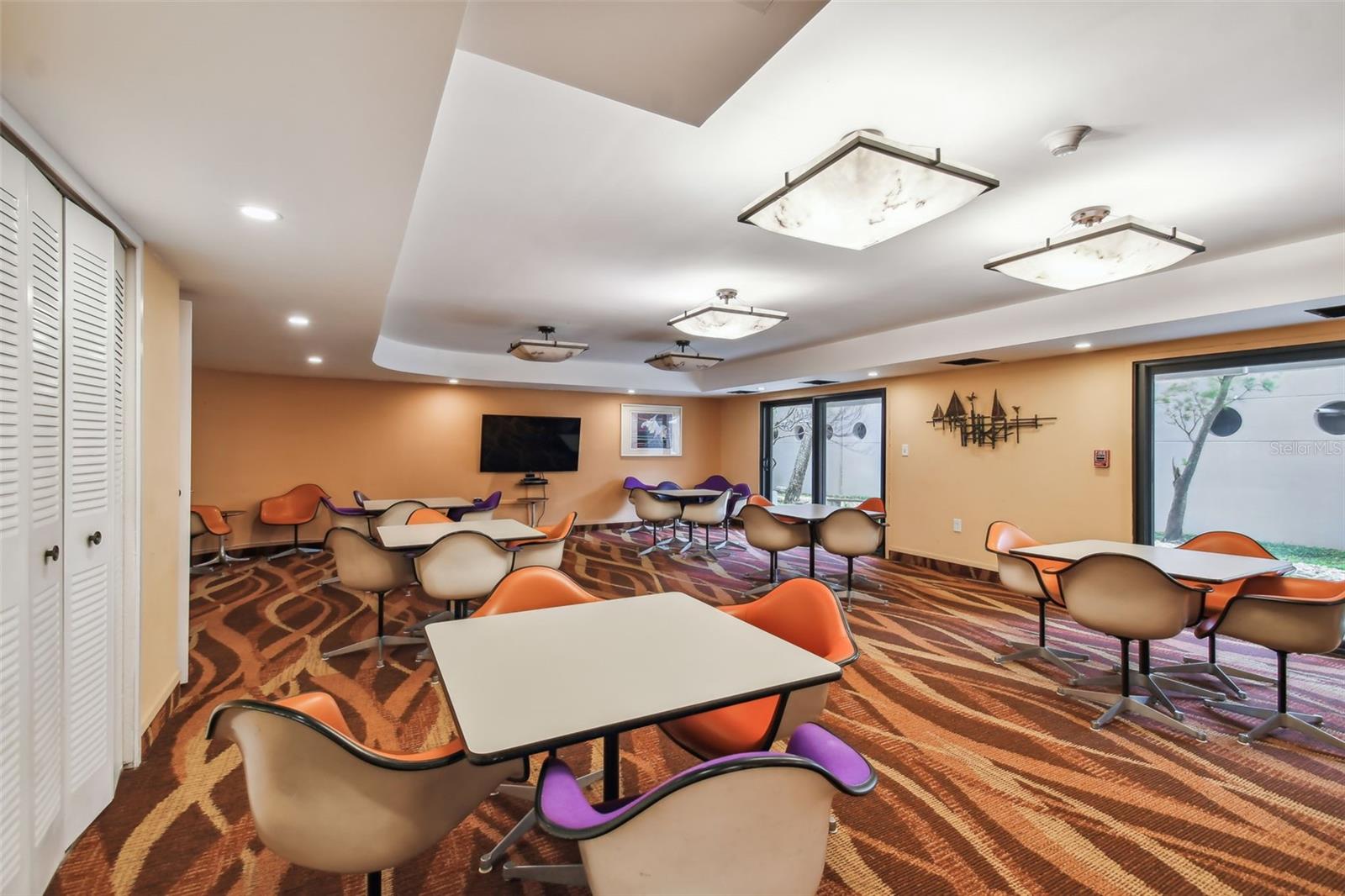 Image 5 of 23 For 4141 Bayshore Boulevard 402