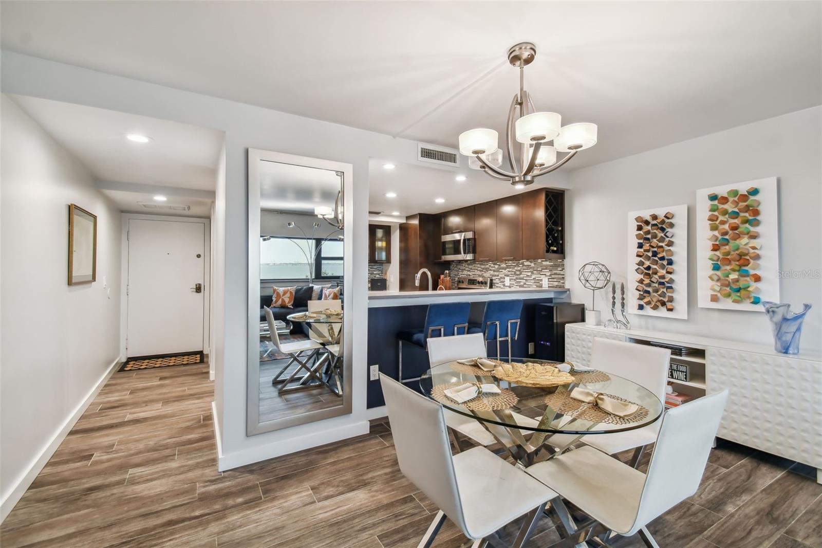 Image 6 of 23 For 4141 Bayshore Boulevard 402