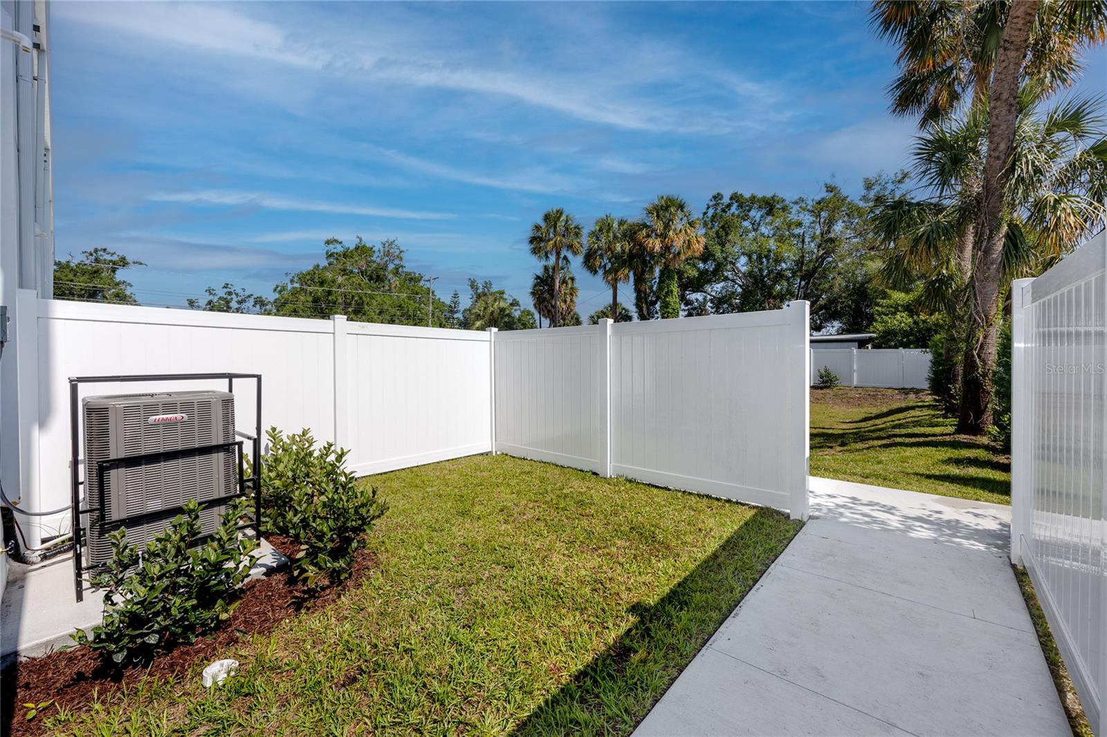 Listing photo id 35 for 3402 28th Avenue 6