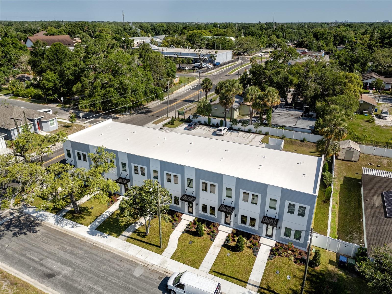 Listing photo id 38 for 3402 28th Avenue 6