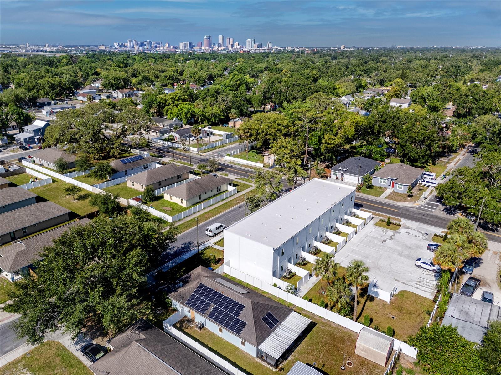 Listing photo id 41 for 3402 28th Avenue 6