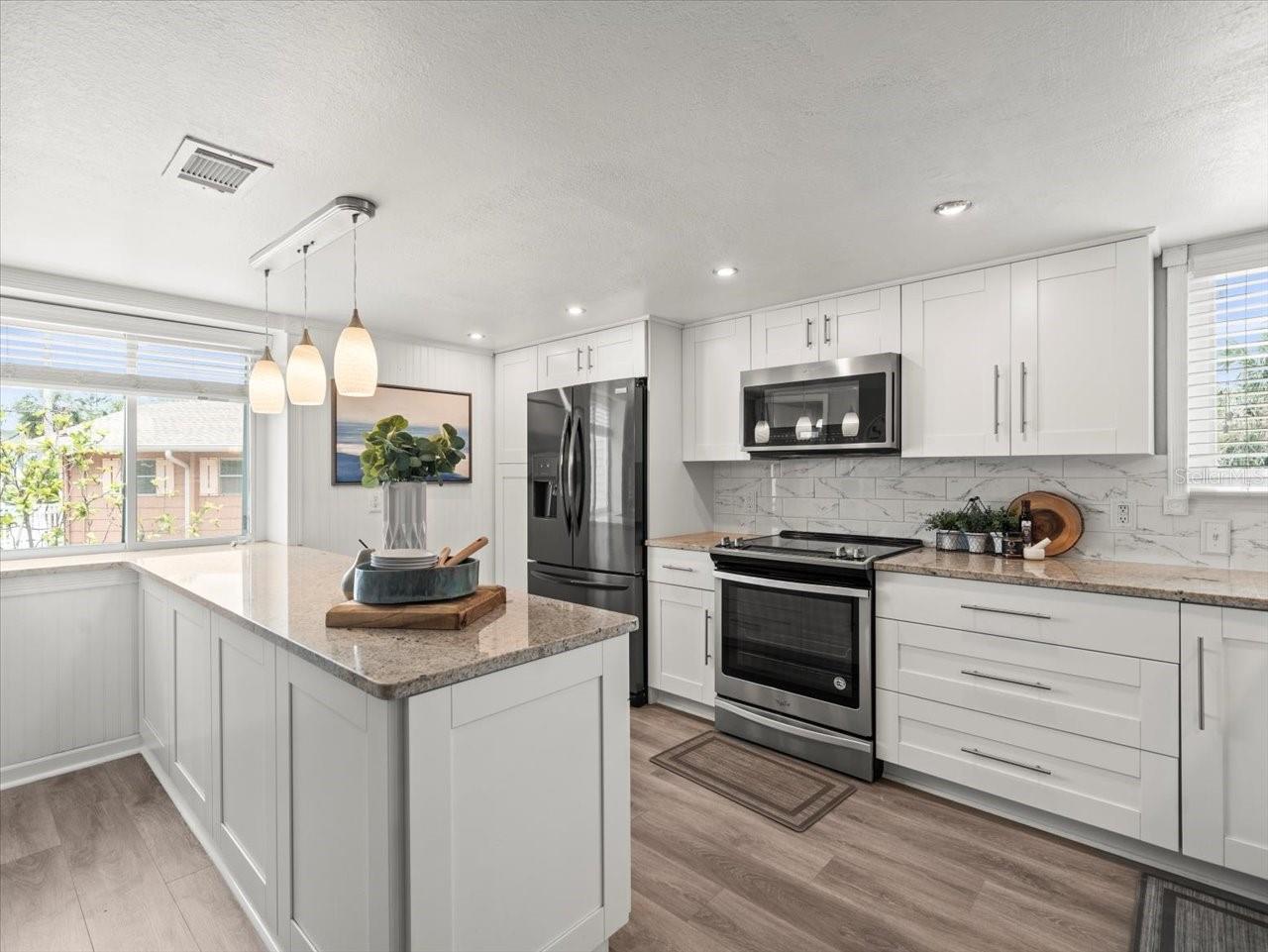 Image 12 of 35 For 619 2nd Street 3