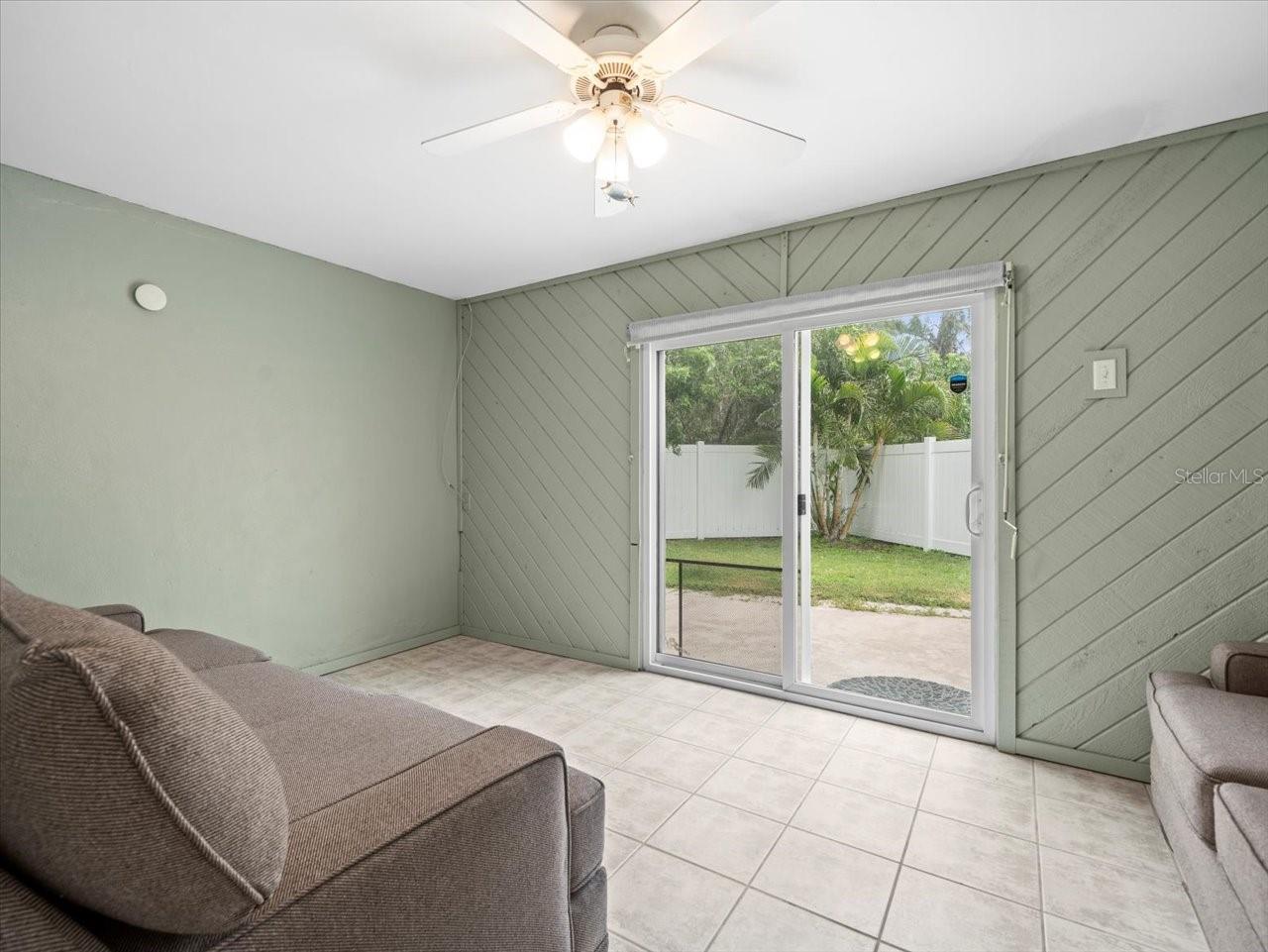 Image 24 of 35 For 619 2nd Street 3