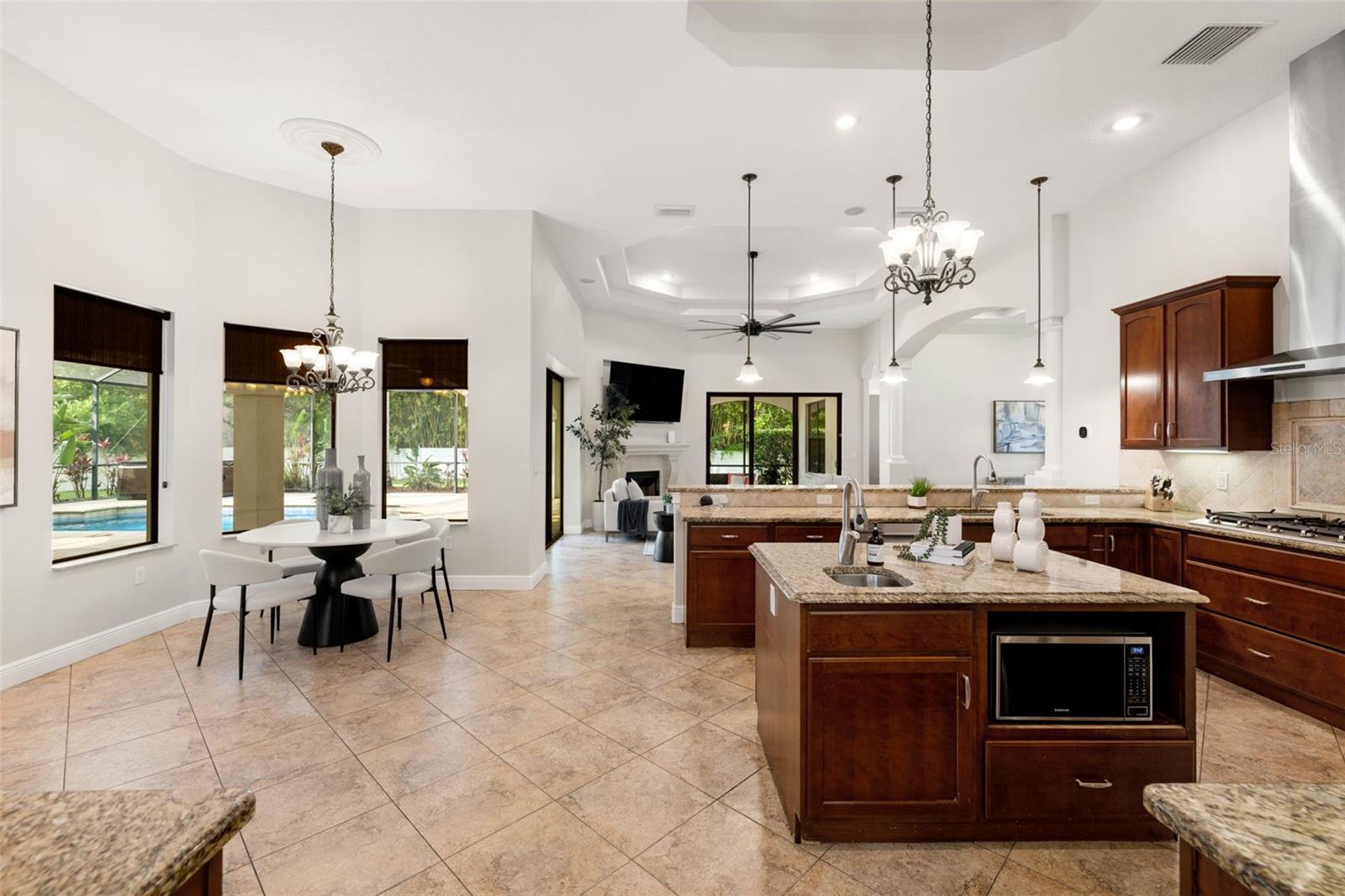 Image 10 of 60 For 17347 Linda Vista Circle