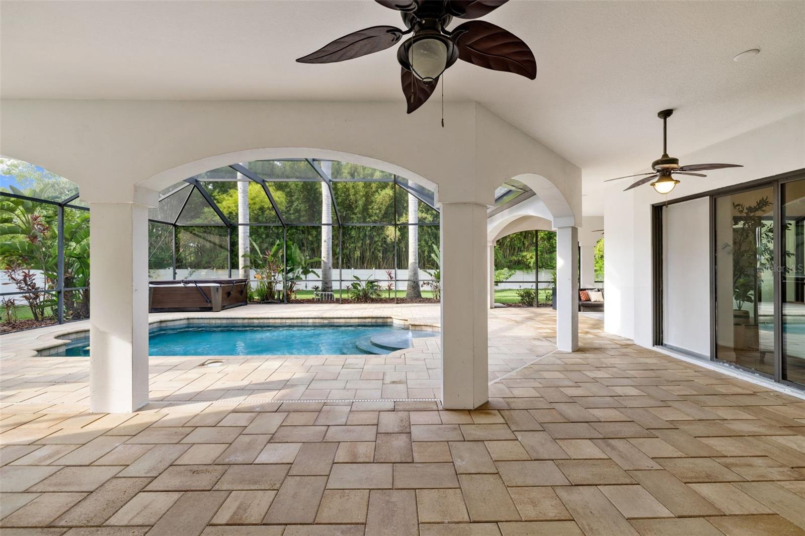 Image 33 of 60 For 17347 Linda Vista Circle