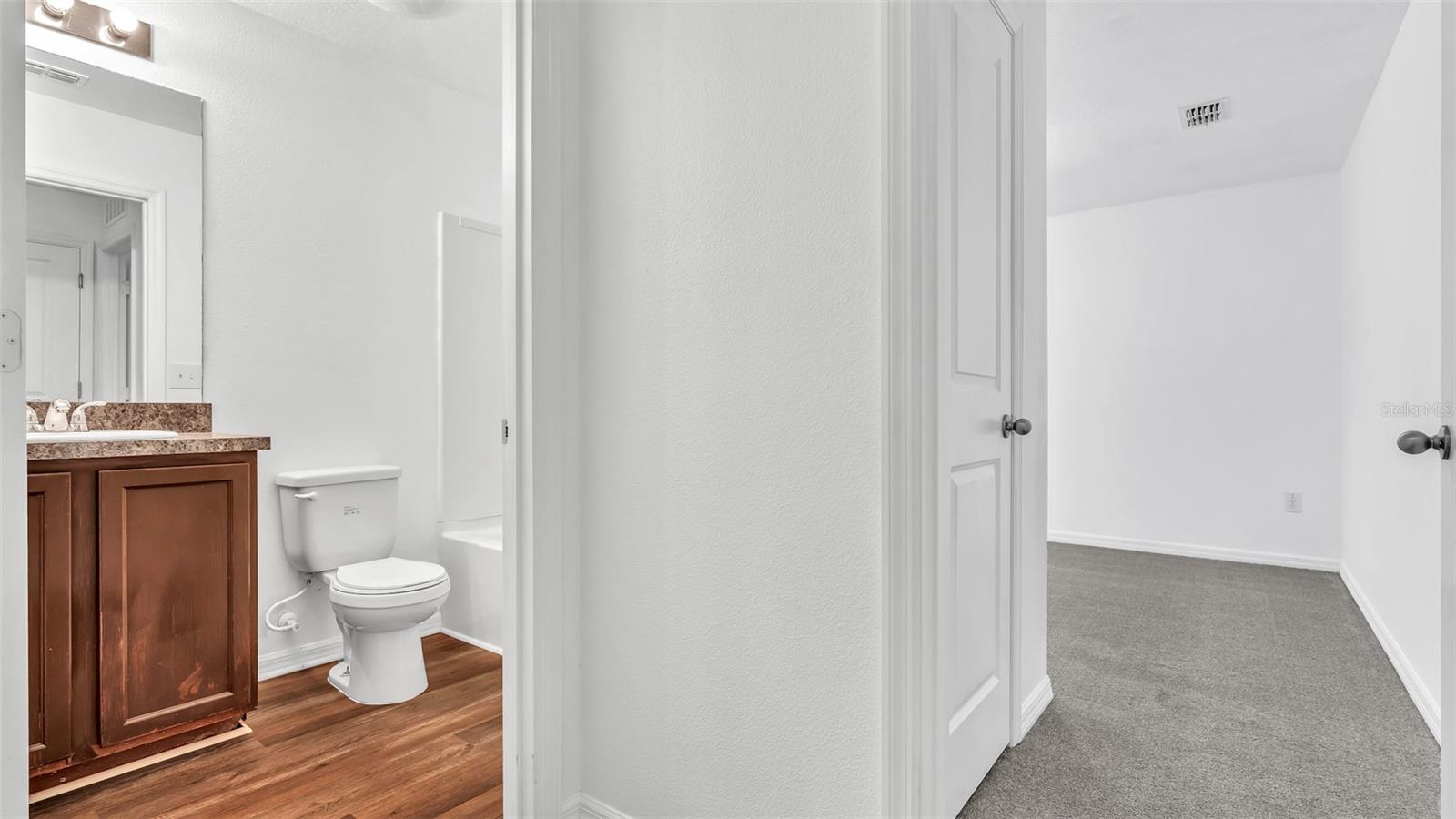 Image 15 of 39 For 6209 Radford Street