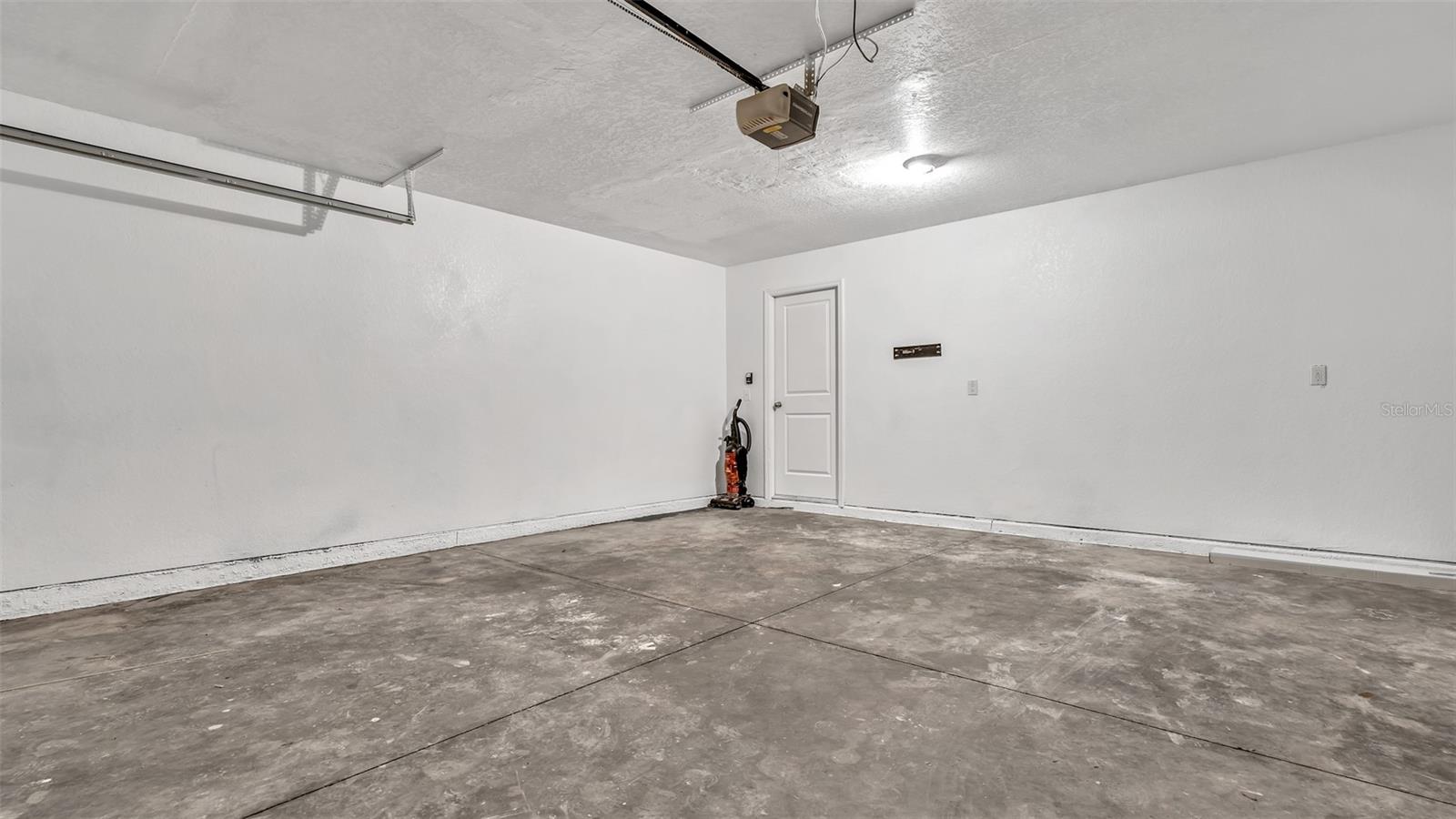 Image 36 of 39 For 6209 Radford Street
