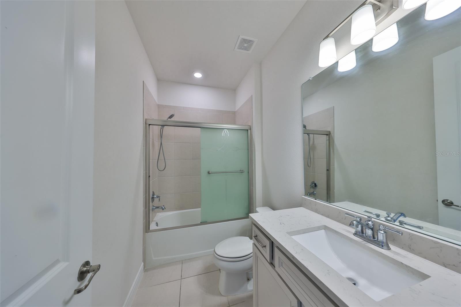 Image 7 of 37 For 36959 Highland Meadows Court