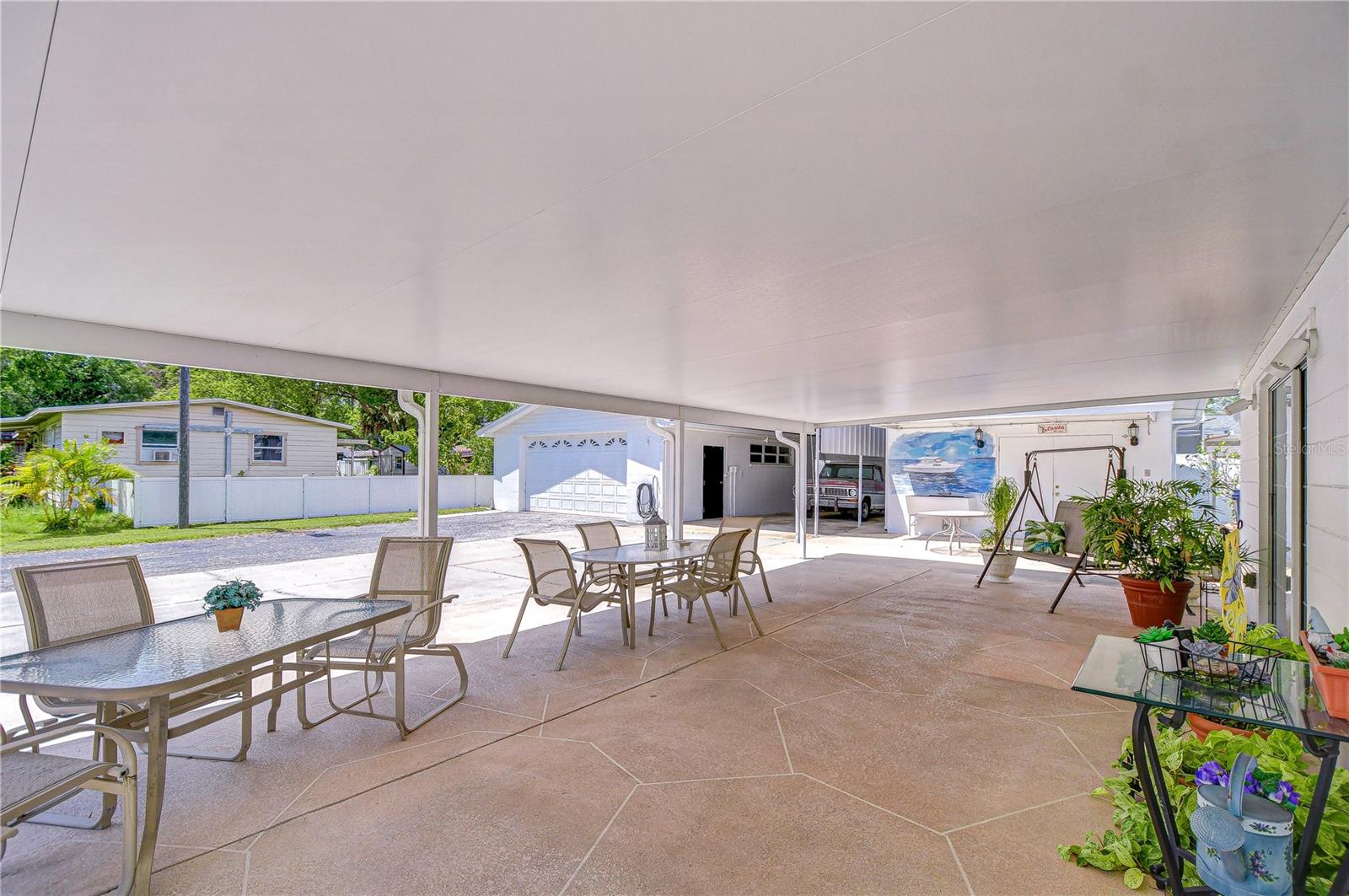 Listing photo id 11 for 6612 Orleans Avenue