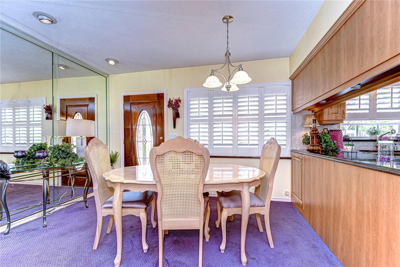 Listing photo id 27 for 6612 Orleans Avenue