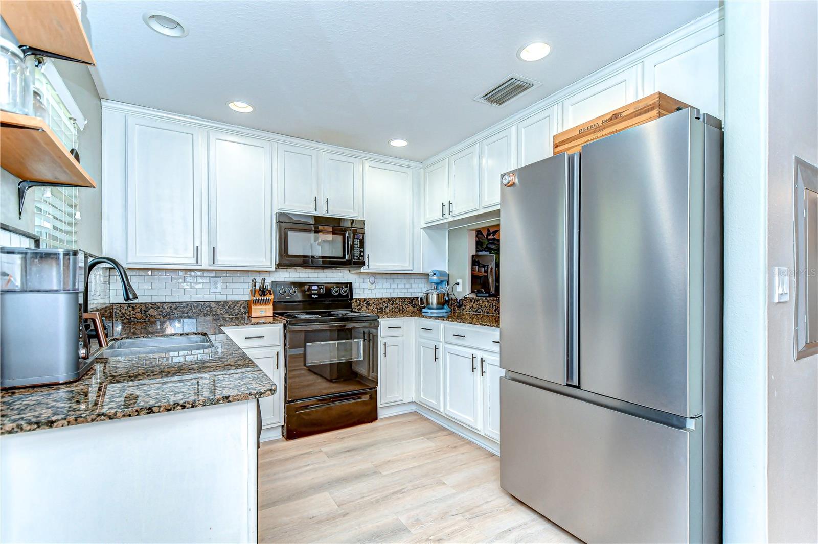 Image 12 of 35 For 10928 Brickside Court