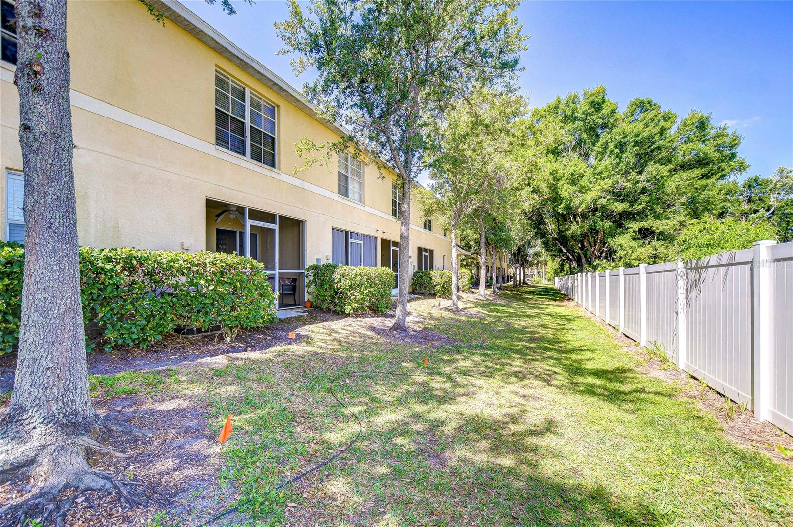 Image 26 of 35 For 10928 Brickside Court