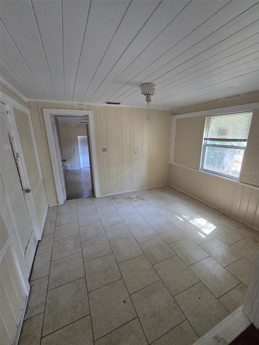 Image 16 of 27 For 4420 6th Avenue S