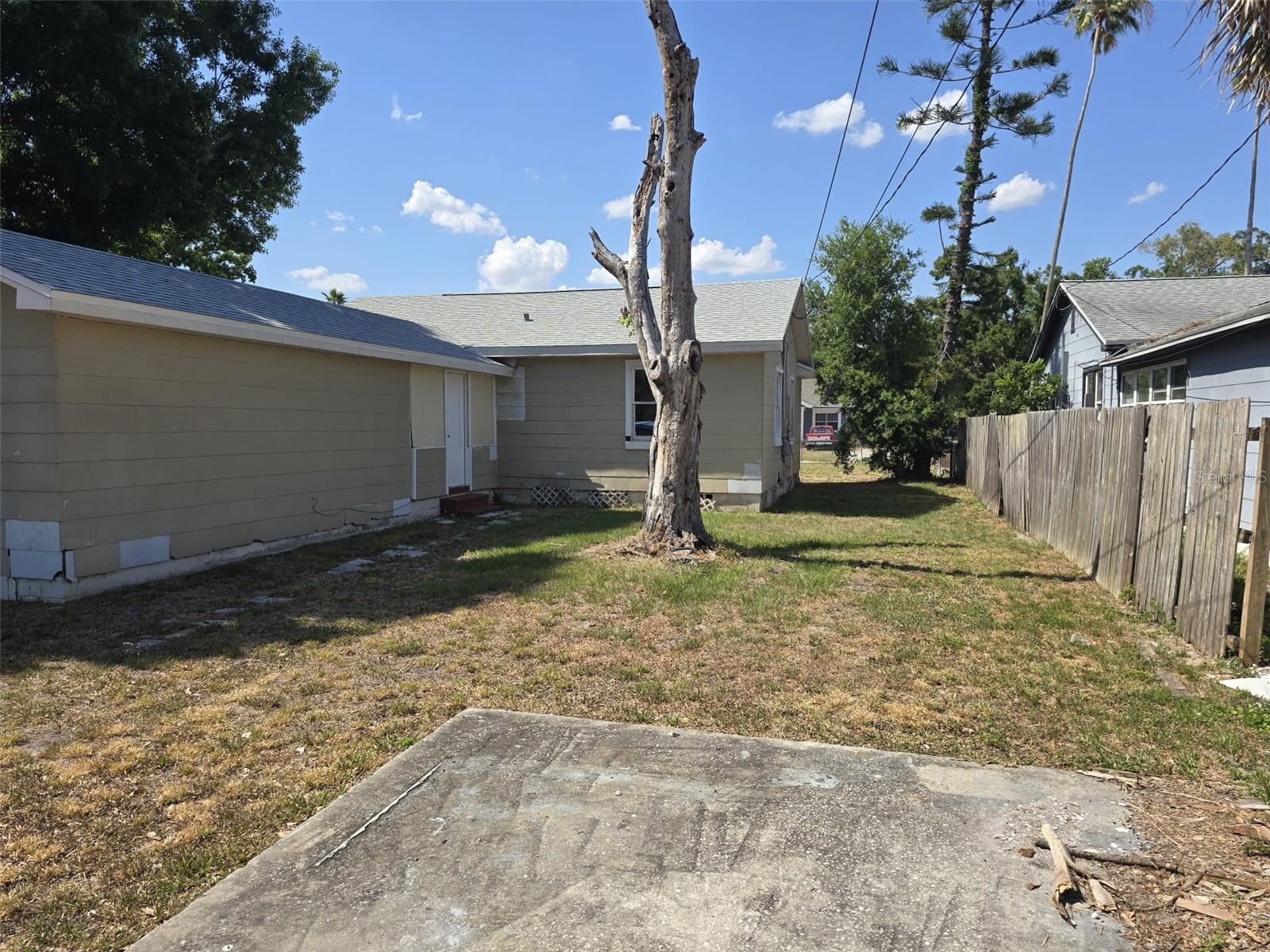 Image 21 of 27 For 4420 6th Avenue S