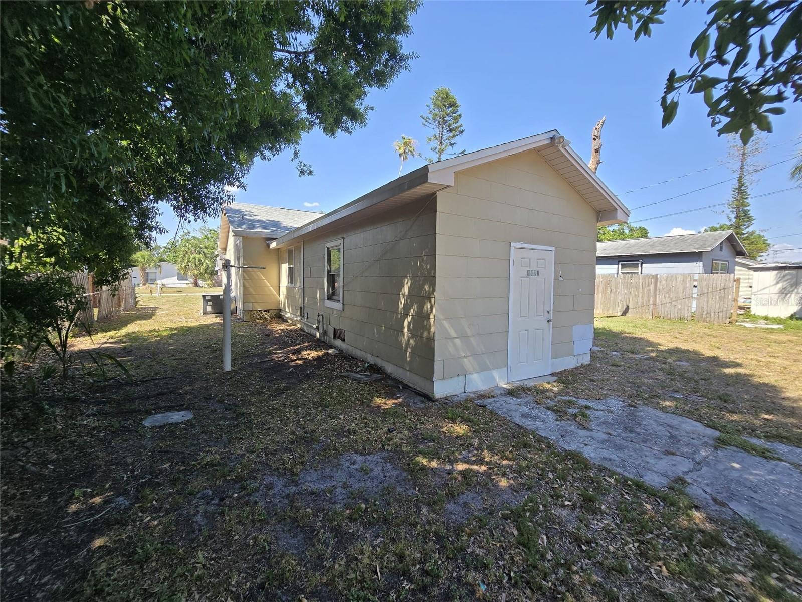 Image 27 of 27 For 4420 6th Avenue S