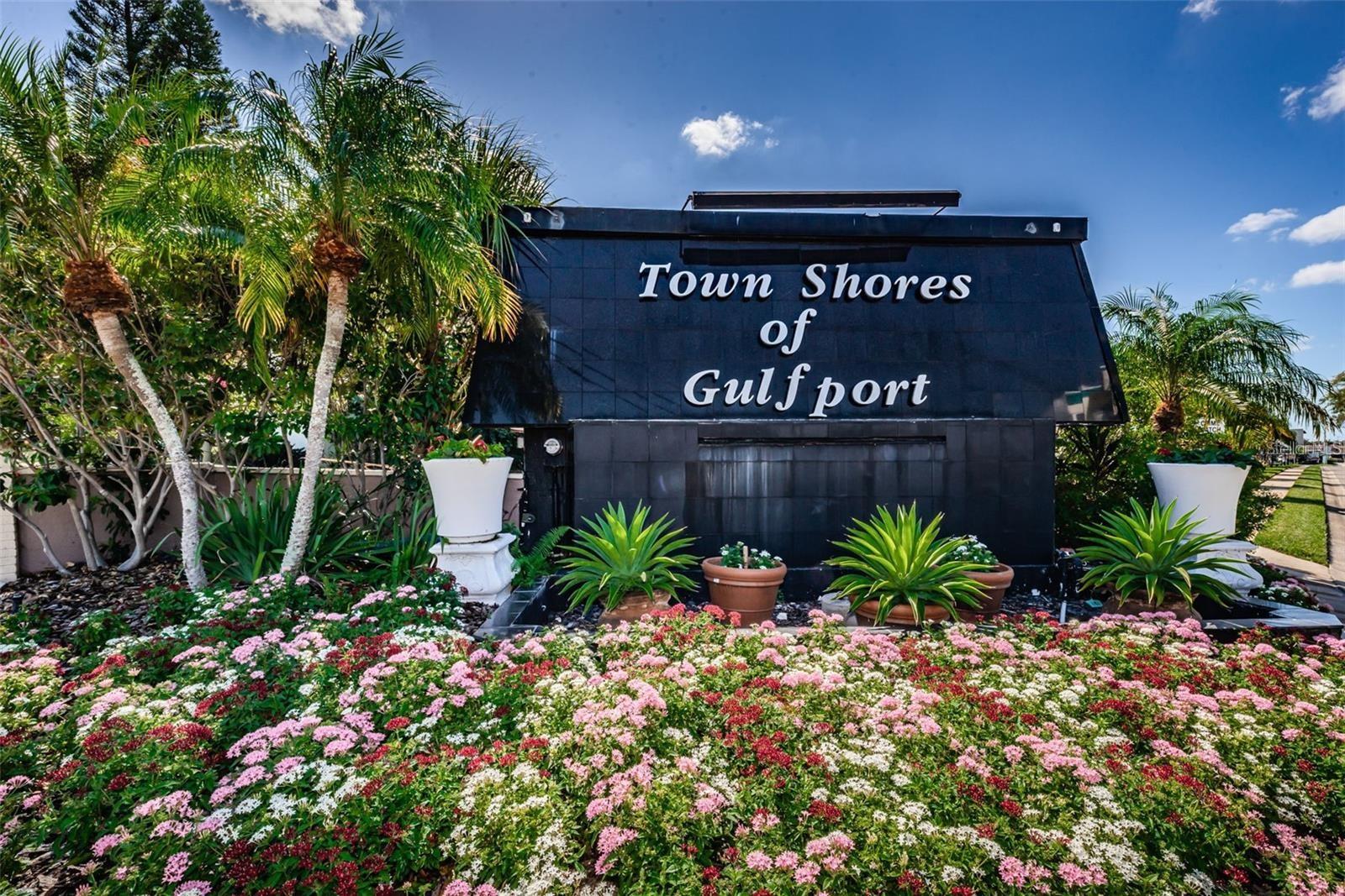 Image 29 of 37 For 5925 Shore Boulevard S 611