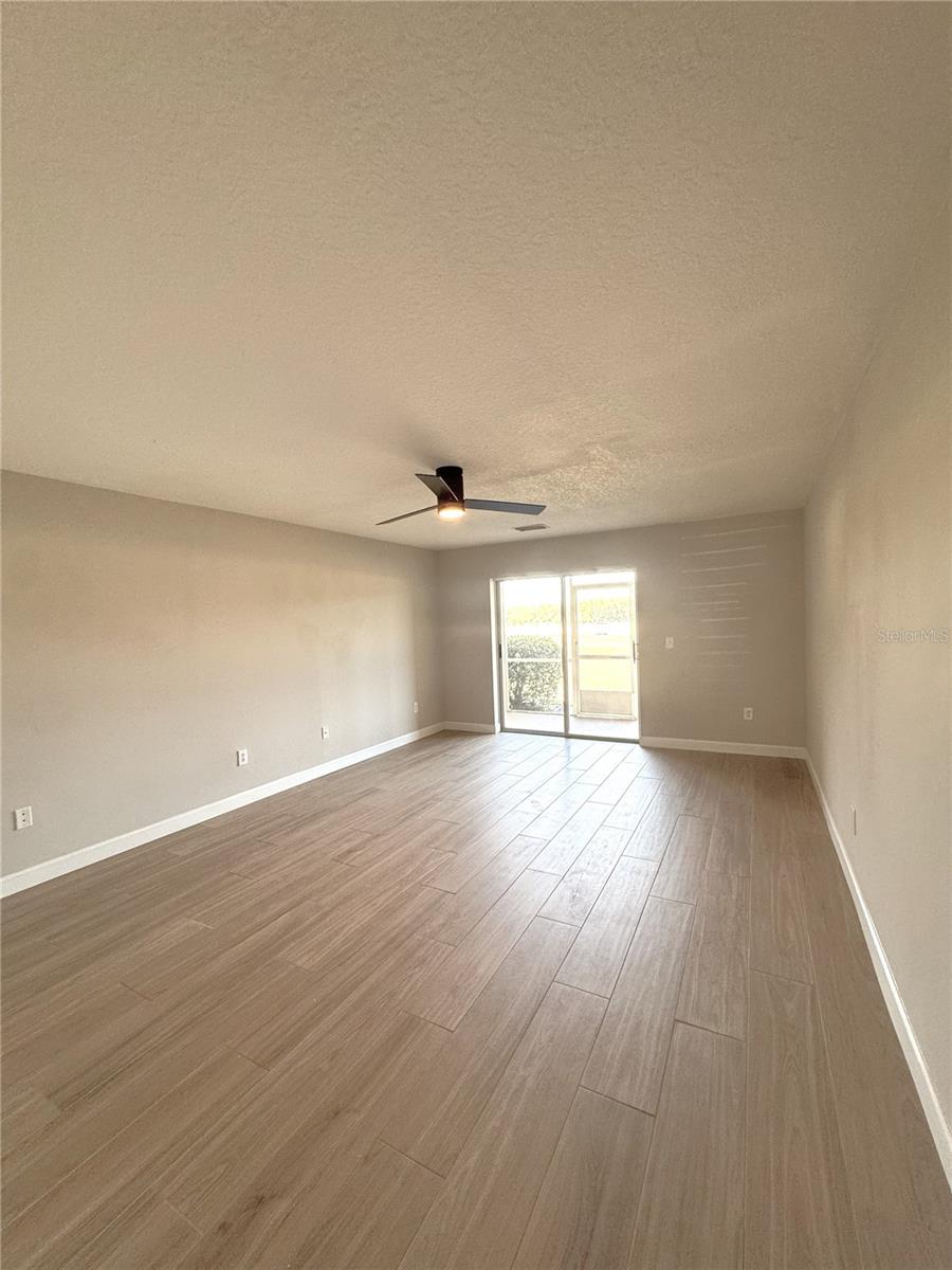 Image 10 of 23 For 5335 River Rock Road