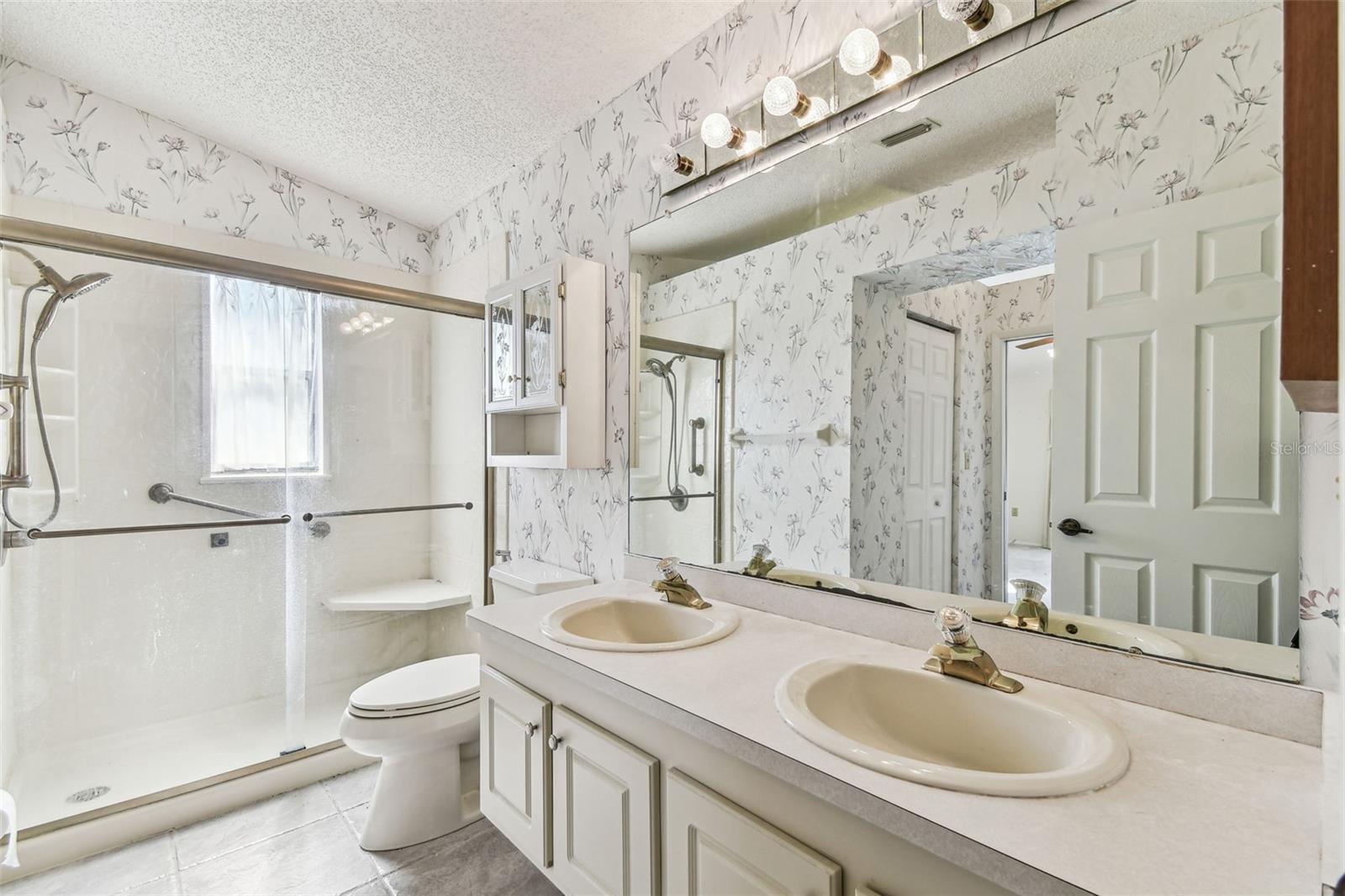 Image 13 of 32 For 254 Timberview Drive