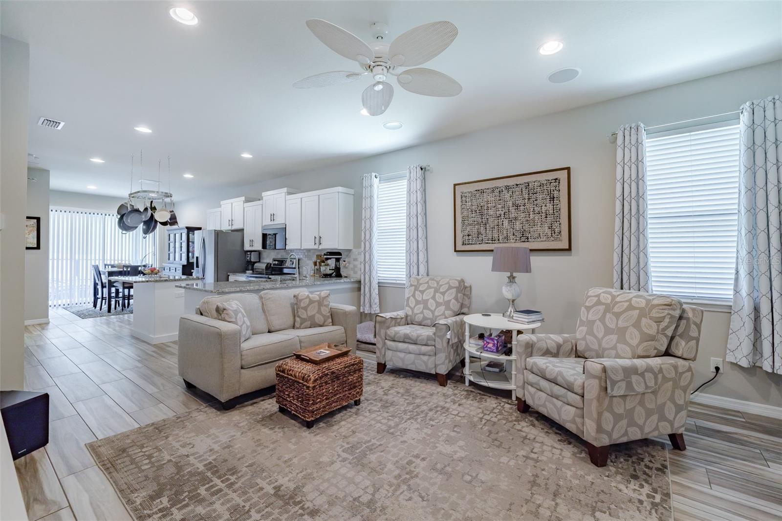 Image 14 of 36 For 4516 Savannah Holly Place