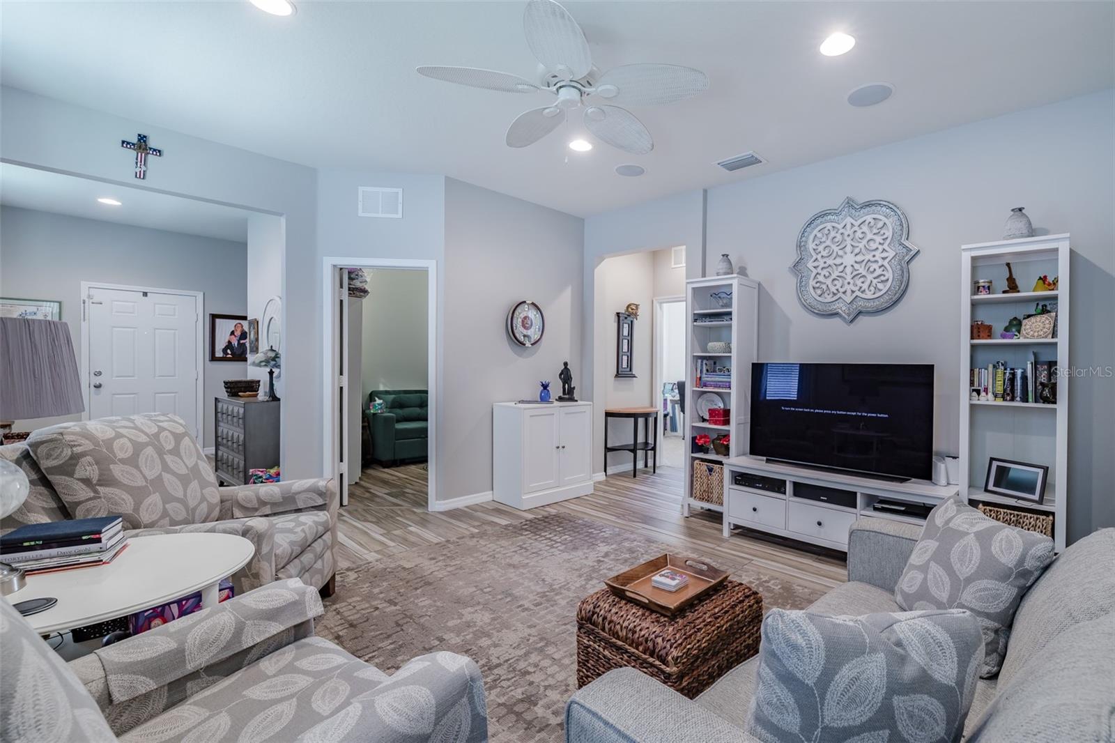 Image 16 of 36 For 4516 Savannah Holly Place