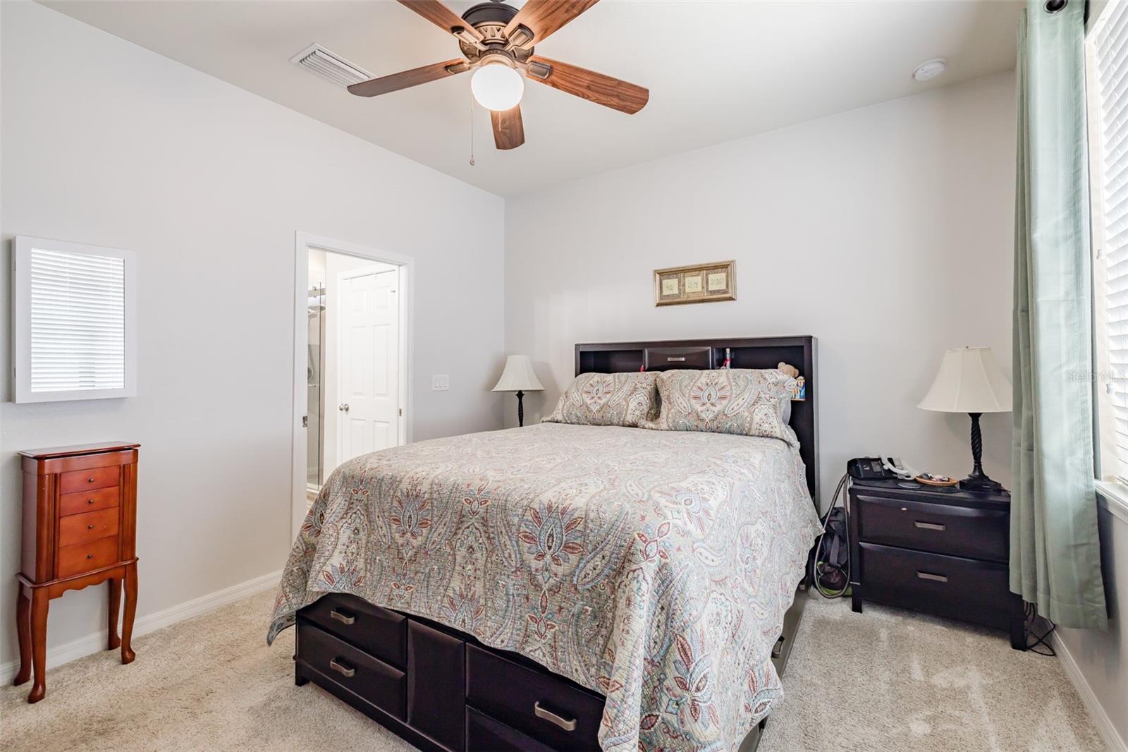 Image 20 of 36 For 4516 Savannah Holly Place