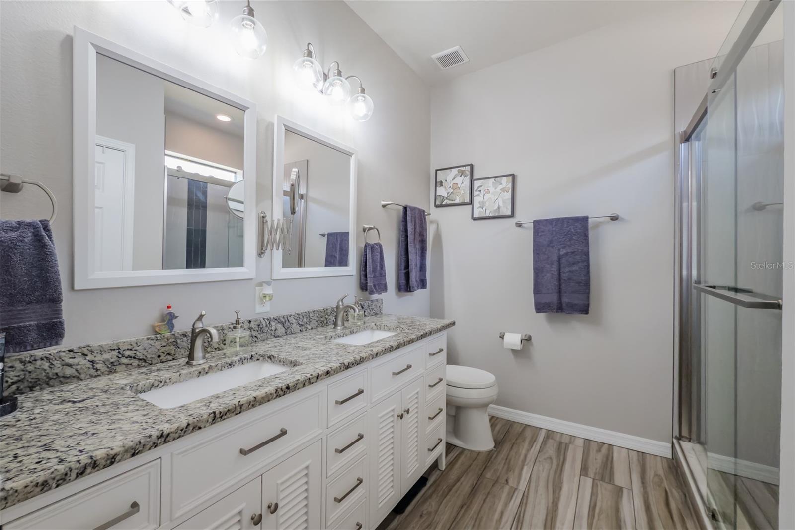 Image 21 of 36 For 4516 Savannah Holly Place